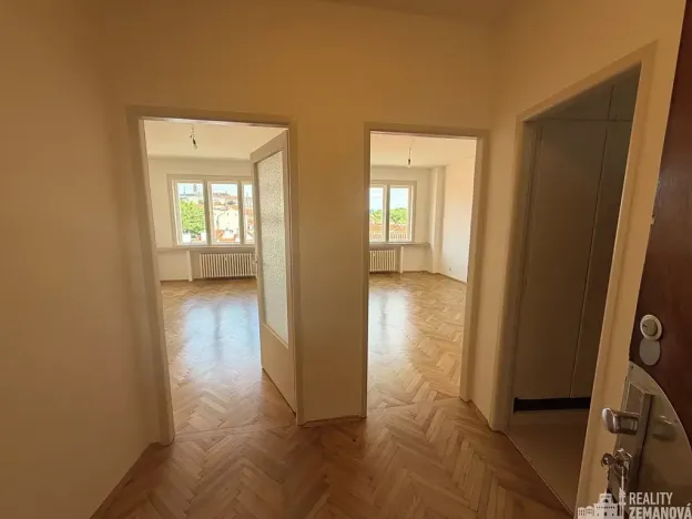 Pronájem bytu 2+1, Praha - Malá Strana, Šeříková, 50 m2