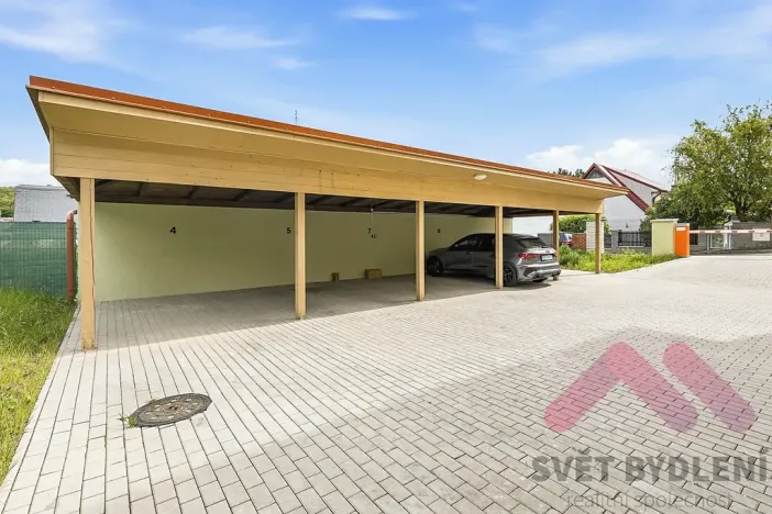 Pronájem garáže, Praha - Hloubětín, Pokorného, 11 m2