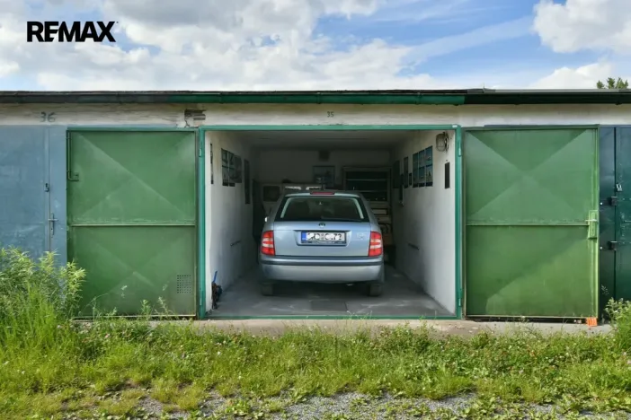 Prodej garáže, Hradec Králové, Bratří Štefanů, 16 m2