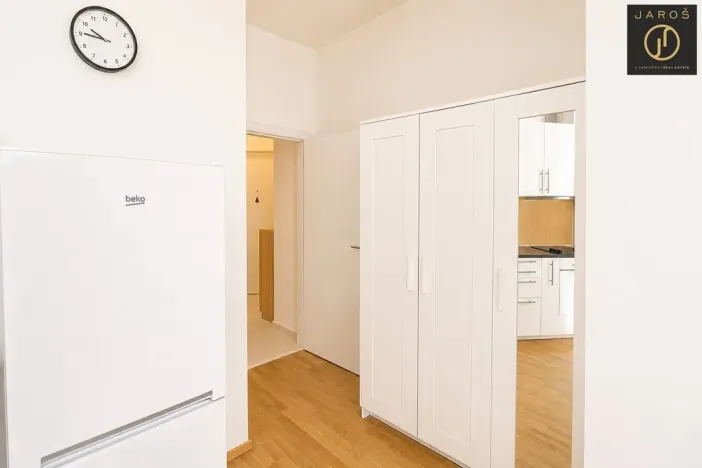 Pronájem bytu 1+kk, Praha - Libeň, Lihovarská, 25 m2