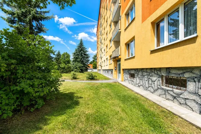 Prodej bytu 2+1, Chomutov, Pod Břízami, 51 m2