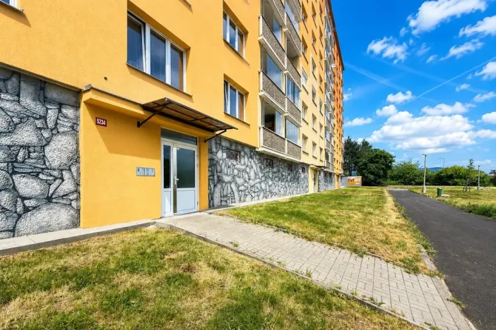 Prodej bytu 2+1, Chomutov, Pod Břízami, 51 m2