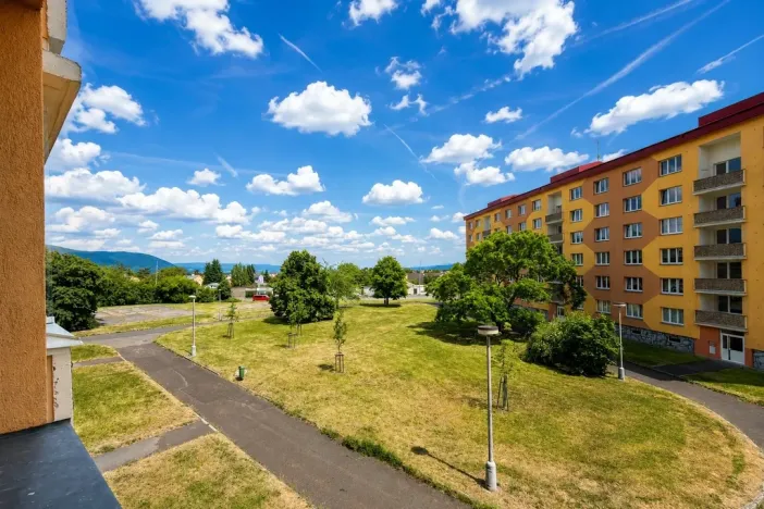 Prodej bytu 2+1, Chomutov, Pod Břízami, 51 m2