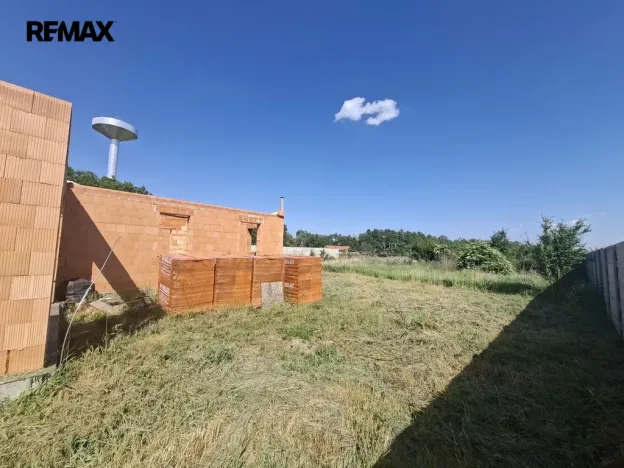 Prodej pozemku pro bydlení, Strachotice, 827 m2