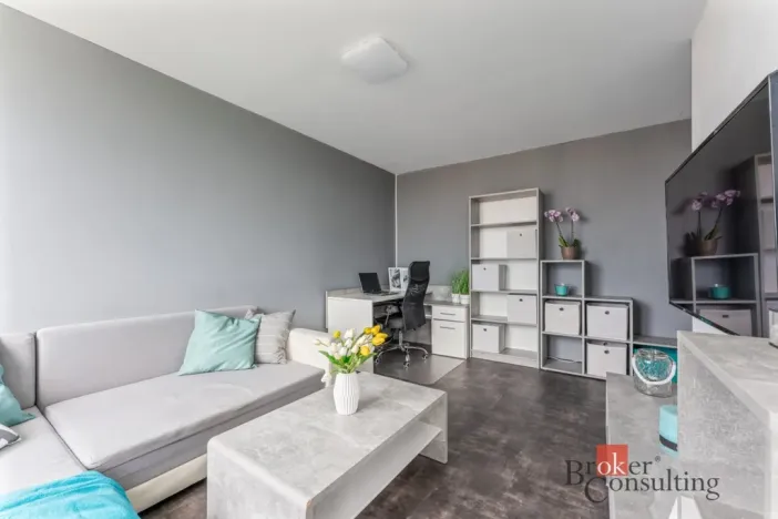 Pronájem bytu 2+kk, Pardubice - Polabiny, kpt. Bartoše, 45 m2