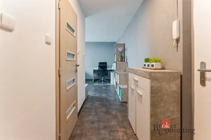 Pronájem bytu 2+kk, Pardubice - Polabiny, kpt. Bartoše, 45 m2