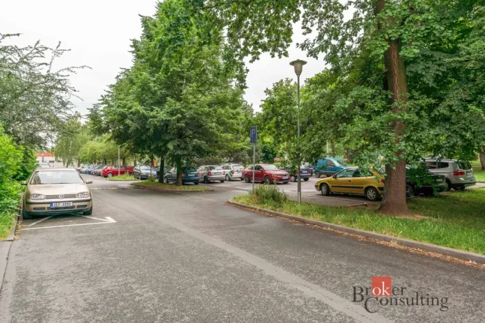 Pronájem bytu 2+kk, Pardubice - Polabiny, kpt. Bartoše, 45 m2