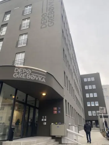 Pronájem bytu 1+kk, Praha - Vinohrady, Perucká, 27 m2