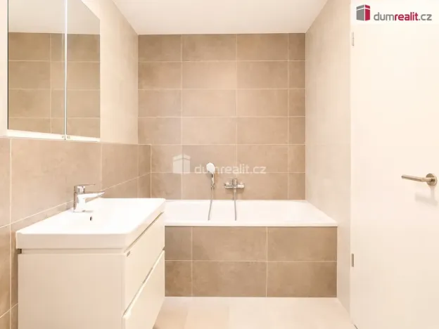 Pronájem bytu 2+kk, Praha - Břevnov, Bělohorská, 60 m2