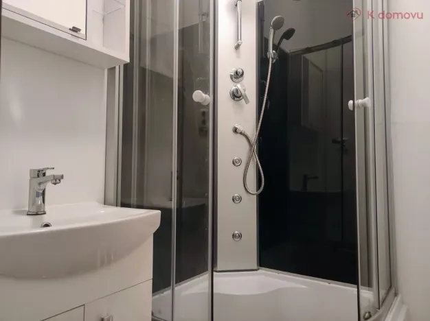 Pronájem bytu 2+1, Zlín - Malenovice, Chelčického, 57 m2