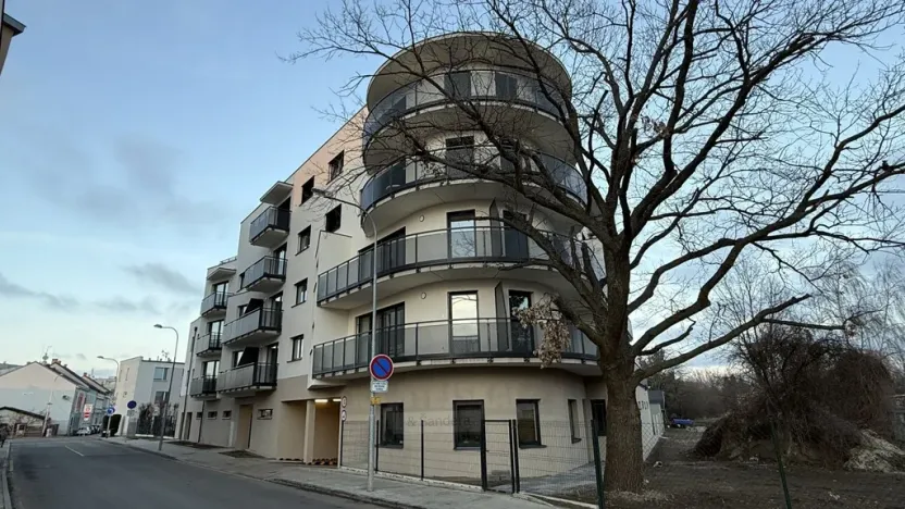 Prodej garážového stání, České Budějovice - České Budějovice 2, Na Zlaté stoce, 13 m2