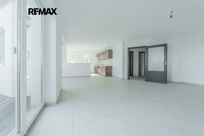Prodej rodinného domu, Vinařice, 202 m2