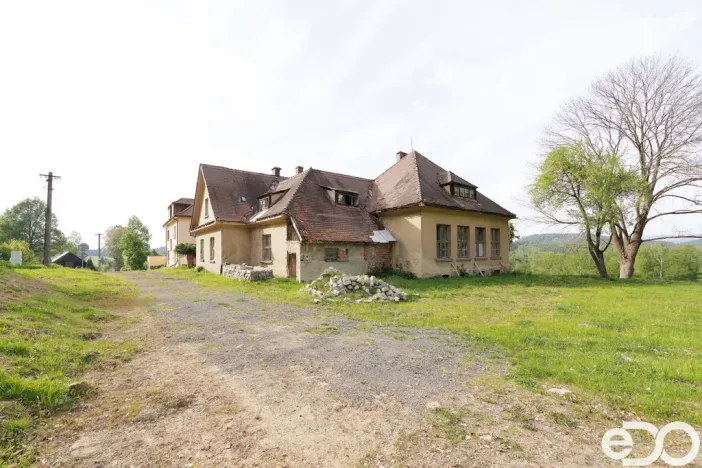 Prodej rodinného domu, Ralsko - Náhlov, 279 m2
