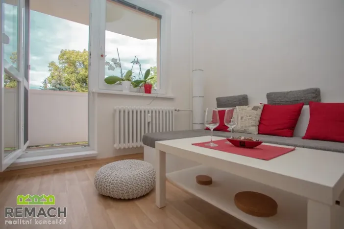 Pronájem bytu 1+1, Napajedla, Nábřeží, 33 m2