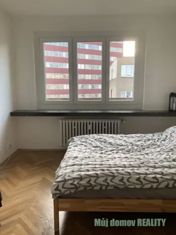 Pronájem bytu 1+1, Praha - Holešovice, U elektrárny, 30 m2