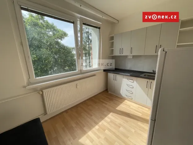 Pronájem bytu 1+1, Zlín, Javorová, 35 m2