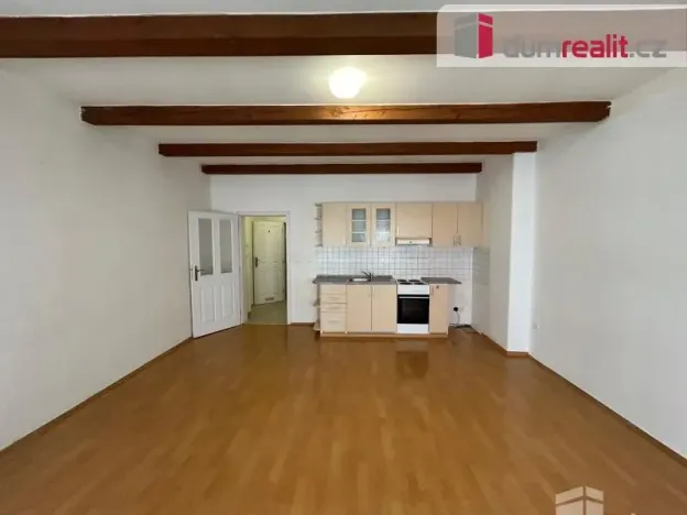 Pronájem bytu 1+kk, Kolín - Kolín I, Karlova, 35 m2
