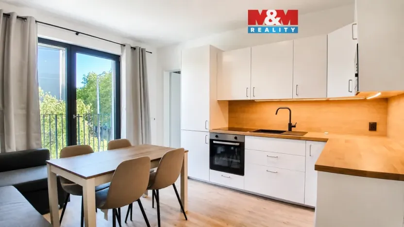 Pronájem bytu 2+kk, Praha - Hloubětín, Kardašovská, 39 m2