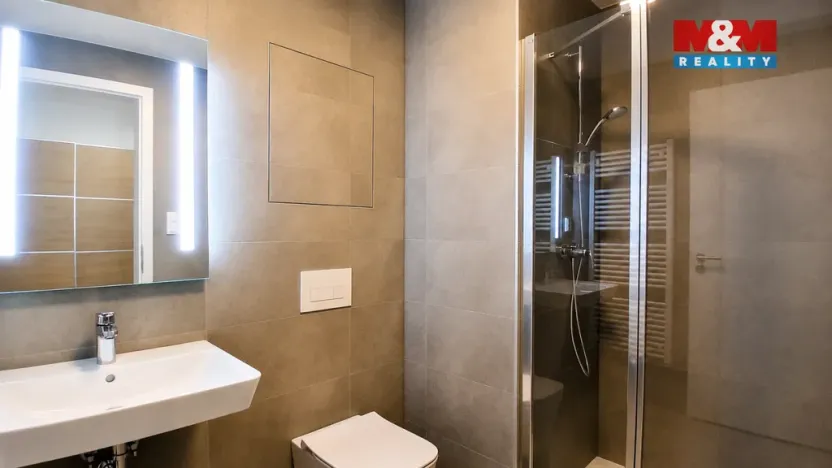 Pronájem bytu 2+kk, Praha - Hloubětín, Kardašovská, 39 m2