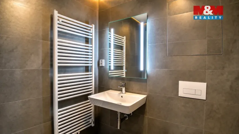 Pronájem bytu 2+kk, Praha - Hloubětín, Kardašovská, 39 m2