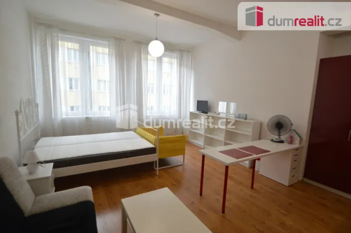 Pronájem bytu 1+kk, Praha - Nusle, Bartoškova, 38 m2
