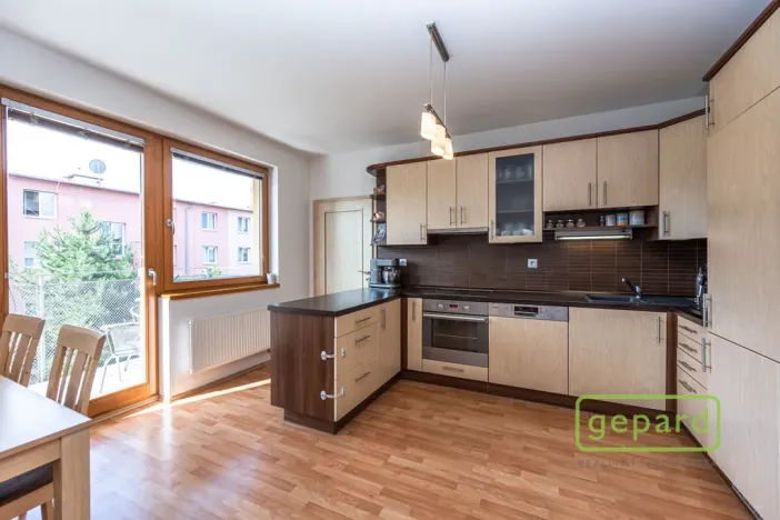 Pronájem bytu 3+kk, Praha, Nehvizdská, 69 m2