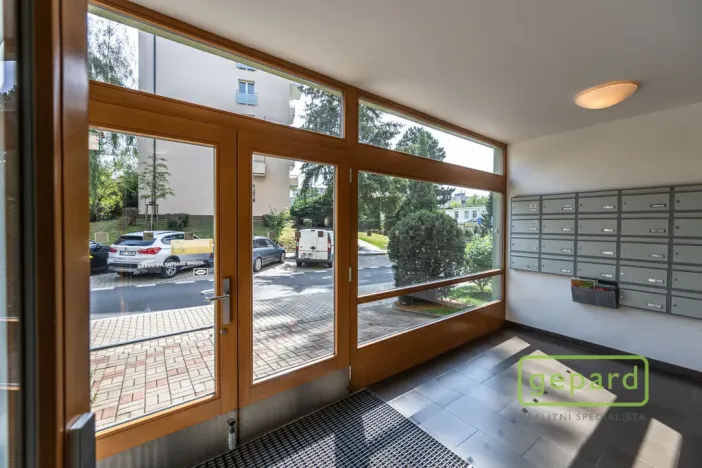 Pronájem bytu 3+kk, Praha, Nehvizdská, 69 m2