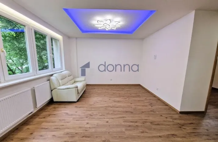 Pronájem bytu 2+kk, Praha, Humpolecká, 43 m2