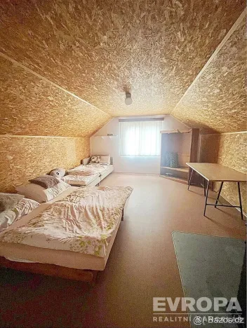 Prodej rodinného domu, Rašovice - Netušil, 150 m2