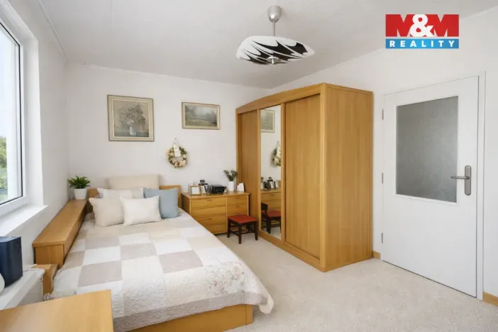 Prodej rodinného domu, Karlovy Vary - Hůrky, Pražská silnice, 240 m2