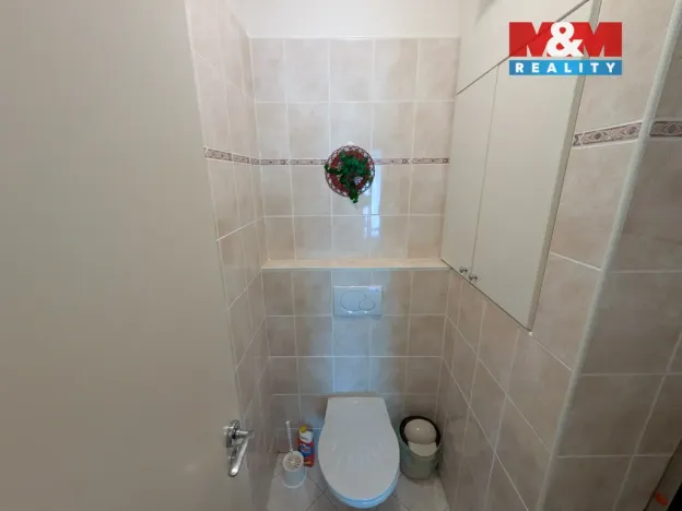 Pronájem bytu 2+kk, Praha - Horní Počernice, Božanovská, 65 m2