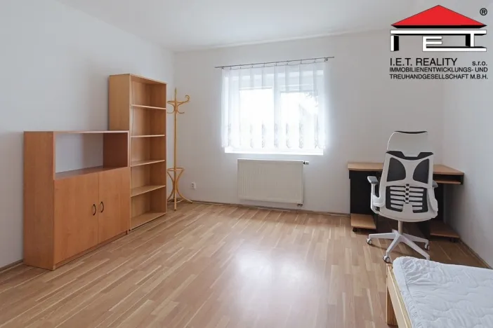 Pronájem bytu 2+1, Praha - Kbely, Svijanská, 54 m2