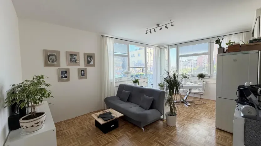 Pronájem bytu 2+kk, Praha - Hlubočepy, Voskovcova, 45 m2