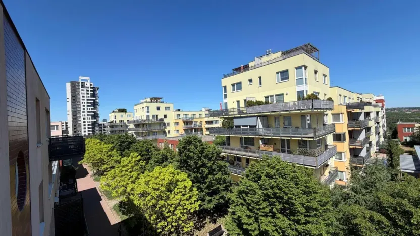 Pronájem bytu 2+kk, Praha - Hlubočepy, Voskovcova, 45 m2