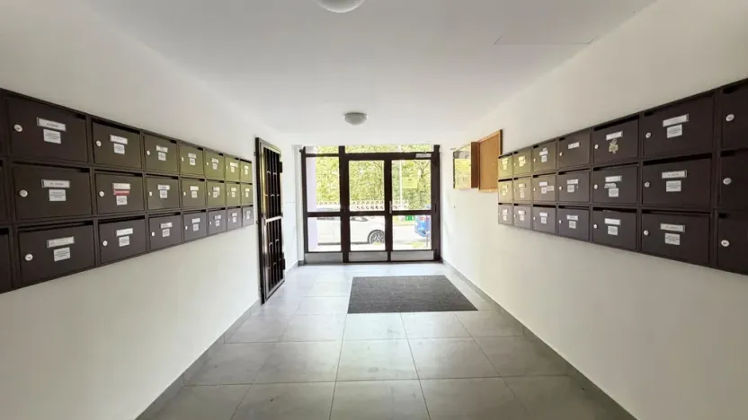Pronájem bytu 2+kk, Praha - Braník, Vrbova, 52 m2