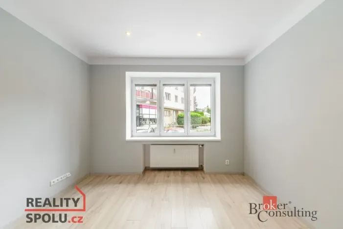 Pronájem bytu 2+kk, Praha - Podolí, Dvorecké náměstí, 43 m2