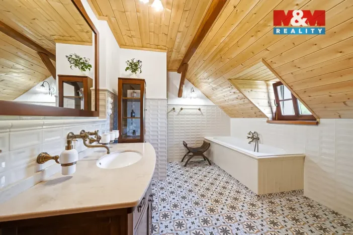 Prodej rodinného domu, Červená Voda - Mlýnický Dvůr, 223 m2
