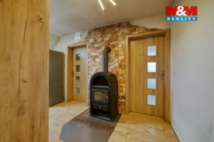 Prodej rodinného domu, Skalná, Slepá, 175 m2