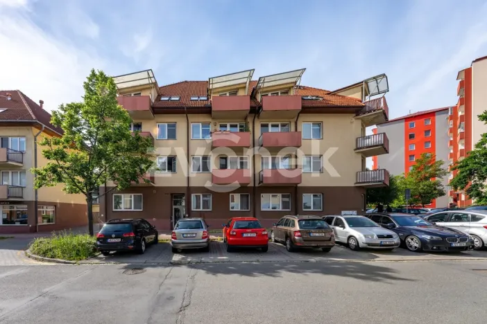 Prodej bytu 2+1, Otrokovice, Hložkova, 56 m2