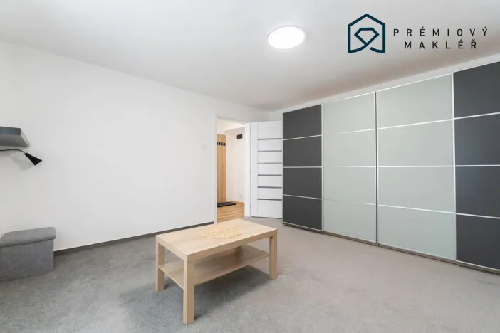 Pronájem bytu 1+1, Meziboří, Okružní, 30 m2