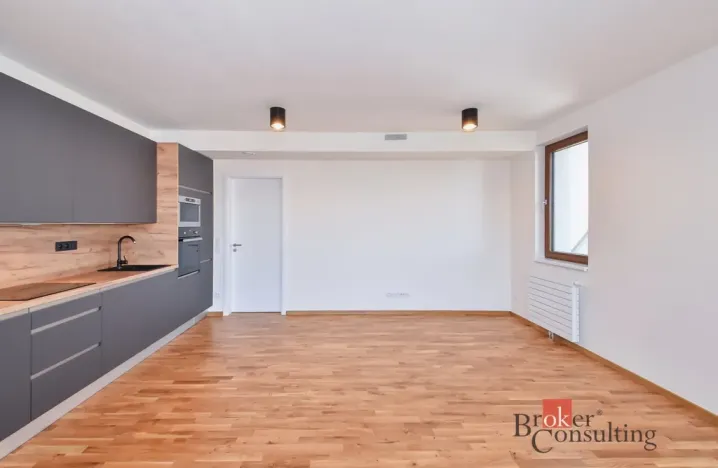 Pronájem bytu 2+kk, Praha - Dolní Chabry, Ústecká, 59 m2