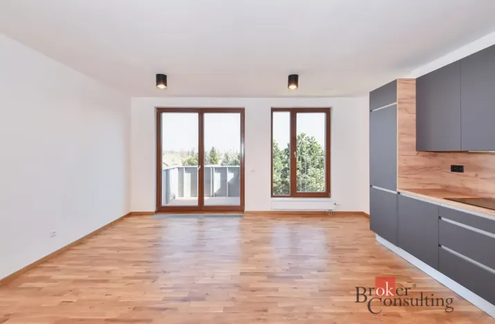 Pronájem bytu 2+kk, Praha - Dolní Chabry, Ústecká, 59 m2