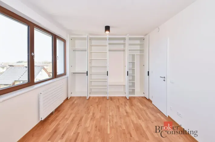 Pronájem bytu 2+kk, Praha - Dolní Chabry, Ústecká, 59 m2