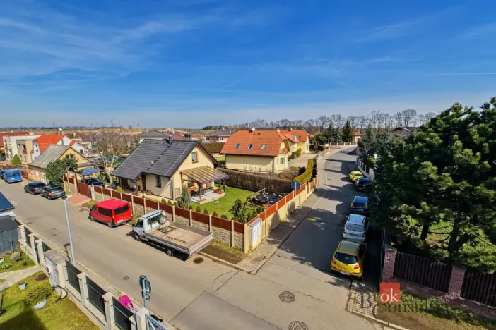 Pronájem bytu 2+kk, Praha - Dolní Chabry, Ústecká, 59 m2