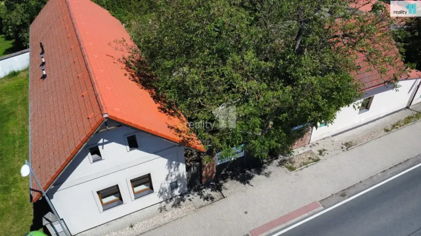 Prodej rodinného domu, Pečky - Velké Chvalovice, Pečecká, 75 m2
