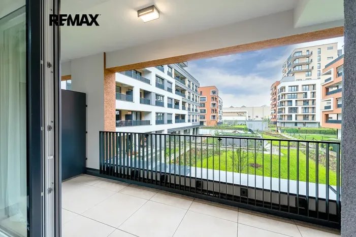 Pronájem bytu 1+kk, Praha - Hloubětín, Poděbradská, 37 m2