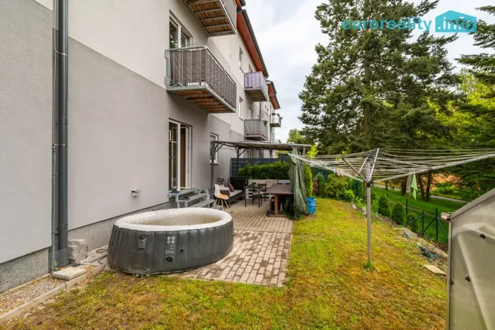 Prodej bytu 2+kk, Tachov, Na Třešňovce, 37 m2