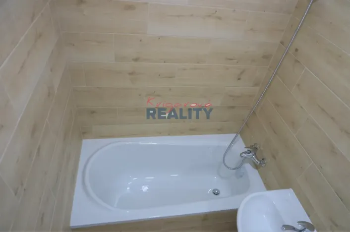 Pronájem bytu 1+kk, České Budějovice - České Budějovice 2, Labská, 27 m2