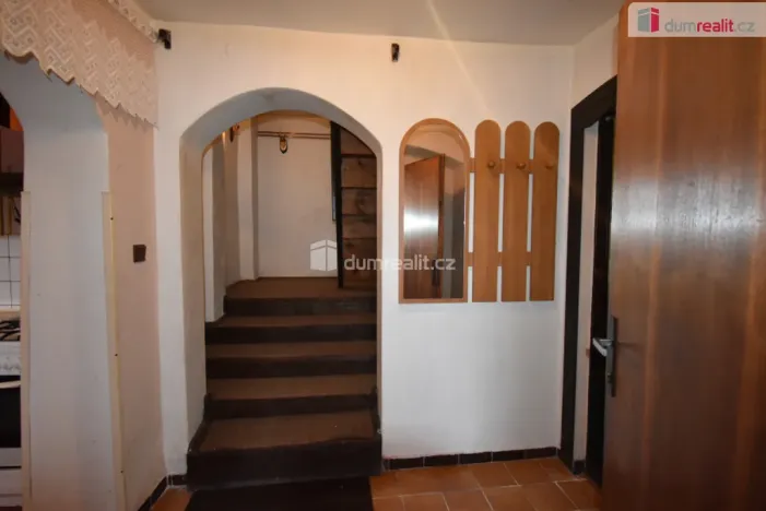 Pronájem komerční nemovitosti, Chbany - Vikletice, 3800 m2