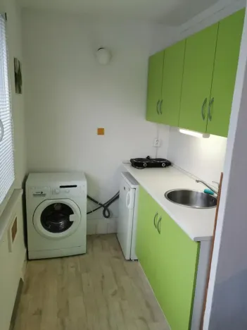 Pronájem bytu 1+kk, Pardubice - Polabiny, Kosmonautů, 27 m2